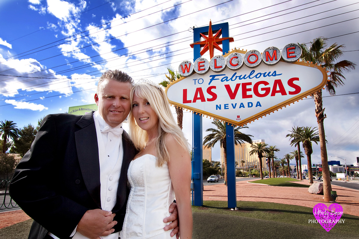 Paul and Lindsay Las Vegas Strip Wedding Pictures » Las Vegas Wedding